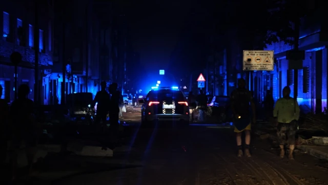 İspanya'nın kuzeyinde kötü hava şartları ulaşımı felç etti